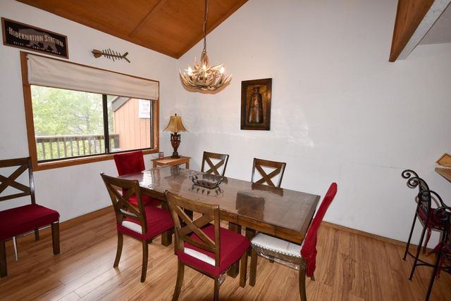 40720 Oakwoods Ln, Shaver Lake, CA 93664