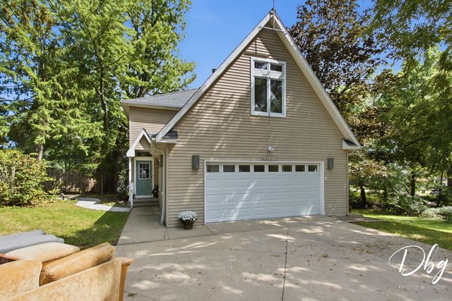 26227 W Forest Court, Antioch, IL 60002