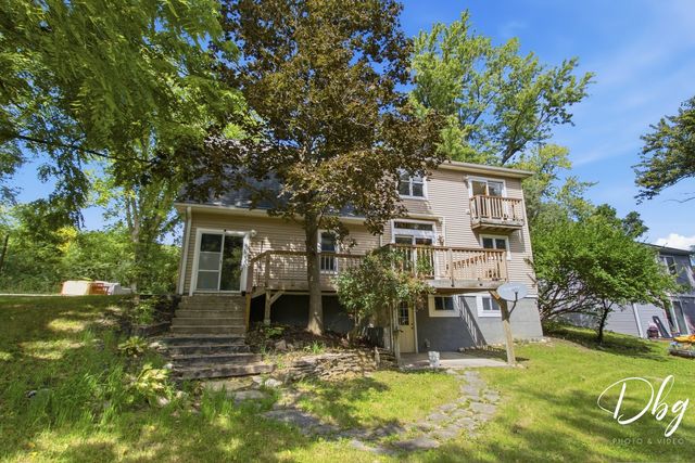 26227 W Forest Court, Antioch, IL 60002