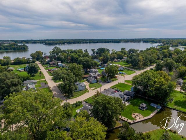 26227 W Forest Court, Antioch, IL 60002