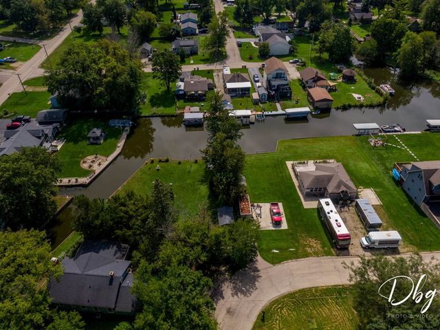 26227 W Forest Court, Antioch, IL 60002