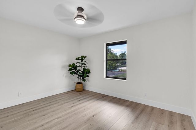 15438 Los Angeles Drive, Loxahatchee Groves, FL 33470