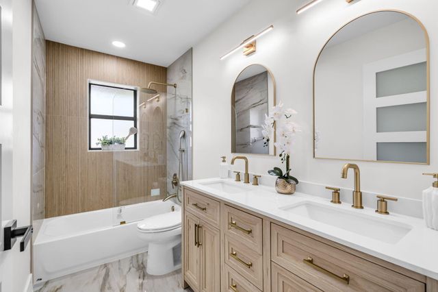 15438 Los Angeles Drive, Loxahatchee Groves, FL 33470