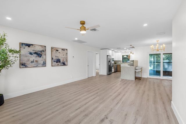 15438 Los Angeles Drive, Loxahatchee Groves, FL 33470