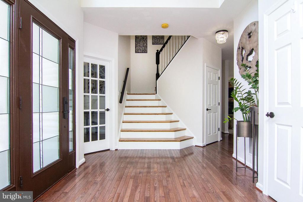 Image 18 of property listing at 6261 WHITE BIRCH RD, Eldersburg, MD 21784