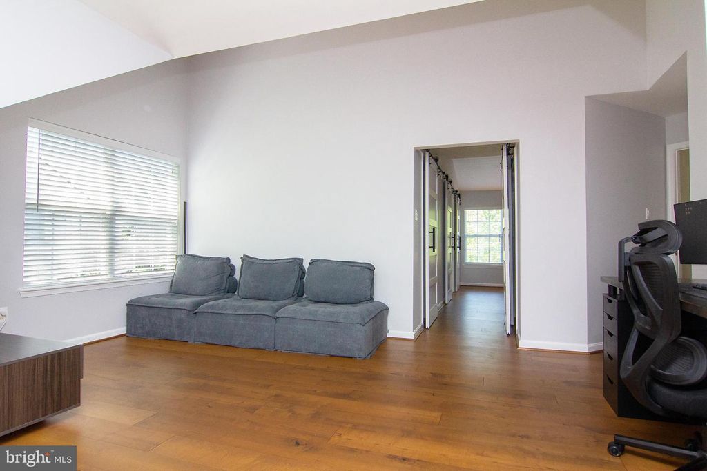 Image 24 of property listing at 6261 WHITE BIRCH RD, Eldersburg, MD 21784