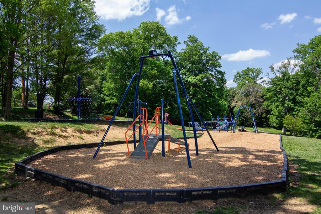 Image 54 of property listing at 6261 WHITE BIRCH RD, Eldersburg, MD 21784