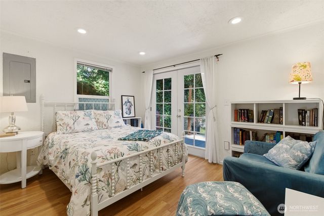 9730 46th Avenue NE, Seattle, WA 98115