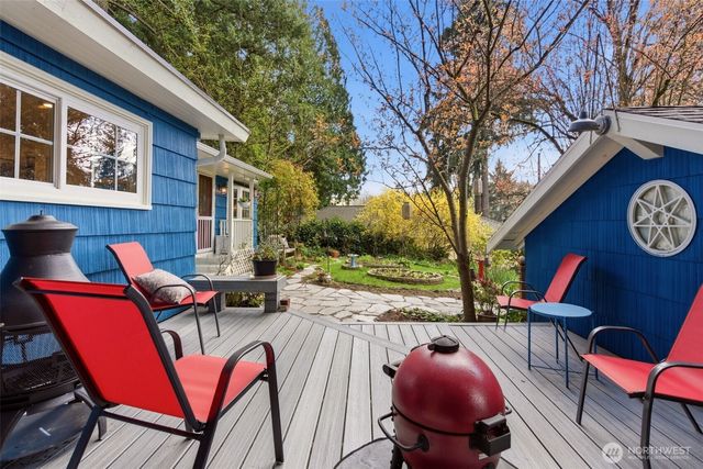 9730 46th Avenue NE, Seattle, WA 98115