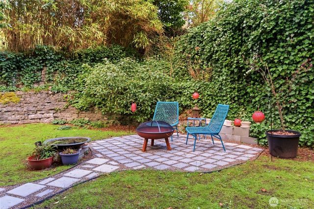 9730 46th Avenue NE, Seattle, WA 98115