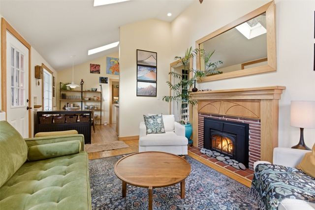 9730 46th Avenue NE, Seattle, WA 98115