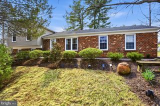 13501 KING CHARLES DR, Chantilly, VA 20151