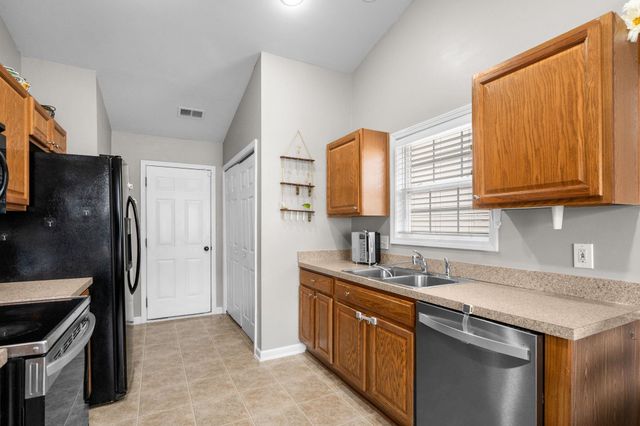 325 Vesta Dr., Myrtle Beach, SC 29579