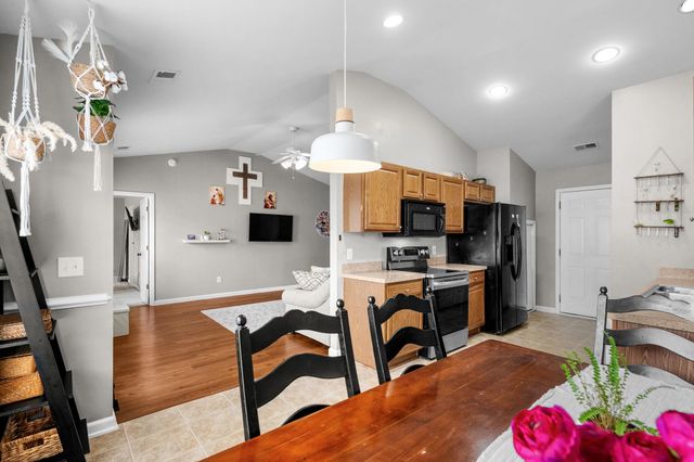 325 Vesta Dr., Myrtle Beach, SC 29579