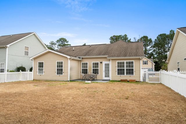 325 Vesta Dr., Myrtle Beach, SC 29579