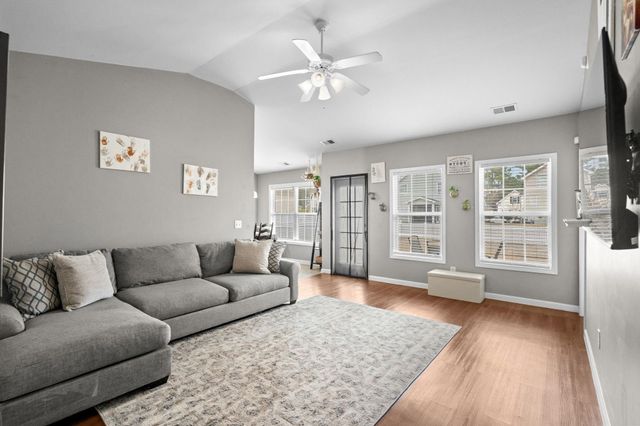 325 Vesta Dr., Myrtle Beach, SC 29579