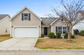 325 Vesta Dr., Myrtle Beach, SC 29579