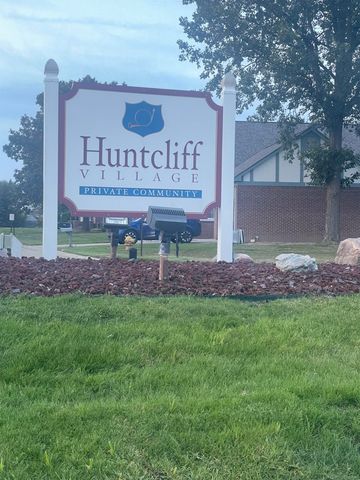 15312 Ashley Court, Macomb Twp, MI 48044