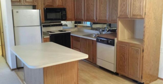 15312 Ashley Court, Macomb Twp, MI 48044