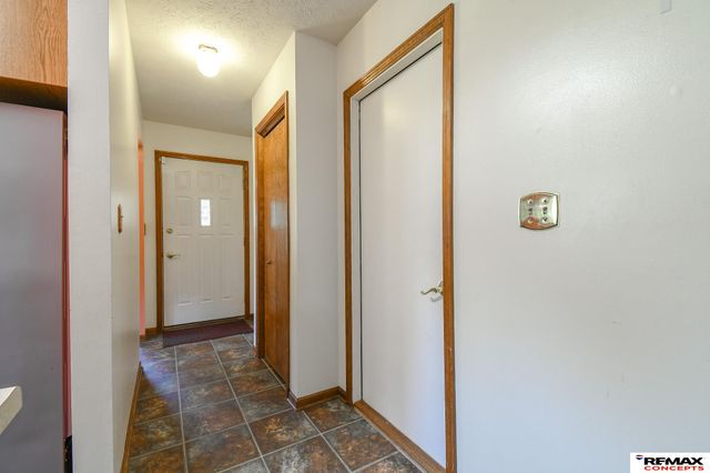 5440 Pioneers Boulevard, Lincoln, NE 68506