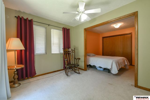 5440 Pioneers Boulevard, Lincoln, NE 68506