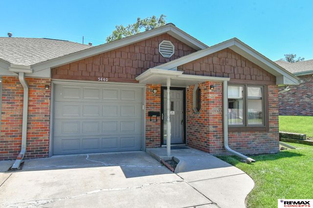 5440 Pioneers Boulevard, Lincoln, NE 68506