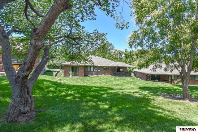 5440 Pioneers Boulevard, Lincoln, NE 68506