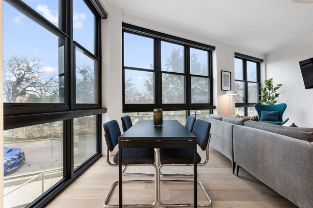 800 Embassy DR 236, Austin, TX 78702