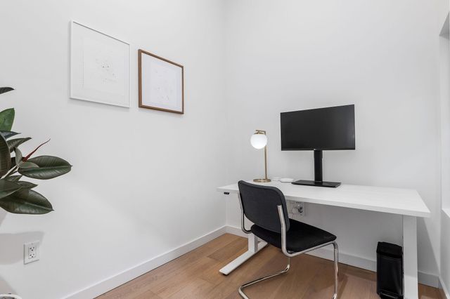 800 Embassy DR 236, Austin, TX 78702