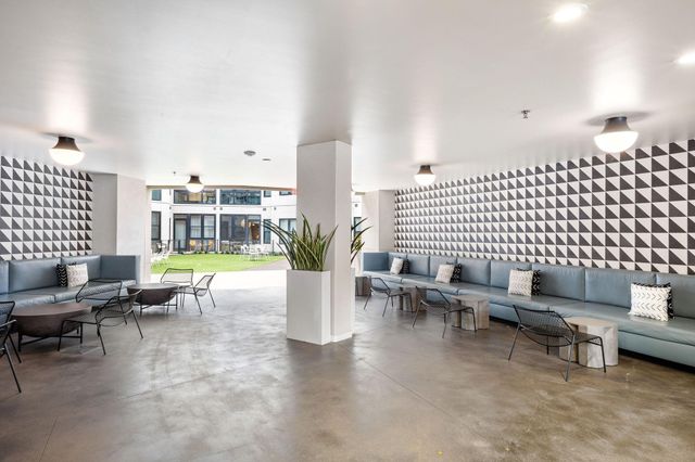 800 Embassy DR 236, Austin, TX 78702