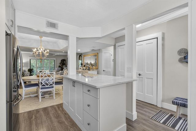 327 Southwind Drive 203, North Palm Beach, FL 33408