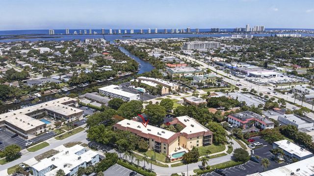 327 Southwind Drive 203, North Palm Beach, FL 33408