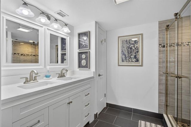 327 Southwind Drive 203, North Palm Beach, FL 33408