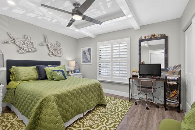 327 Southwind Drive 203, North Palm Beach, FL 33408