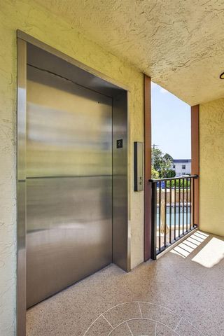 327 Southwind Drive 203, North Palm Beach, FL 33408