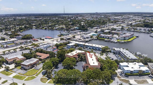 327 Southwind Drive 203, North Palm Beach, FL 33408