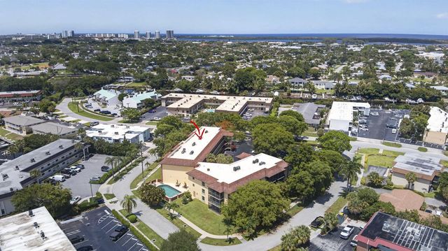 327 Southwind Drive 203, North Palm Beach, FL 33408