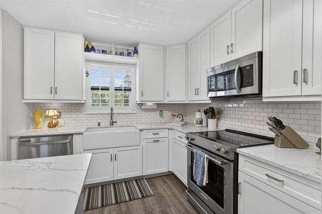 327 Southwind Drive 203, North Palm Beach, FL 33408