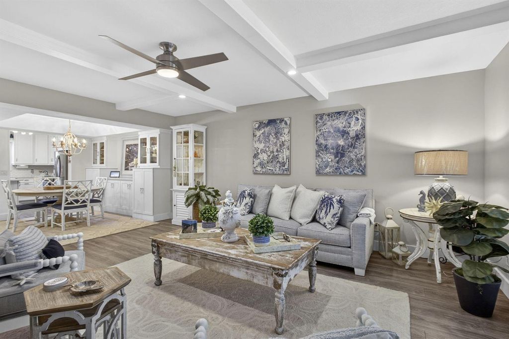 327 Southwind Drive 203, North Palm Beach, FL 33408