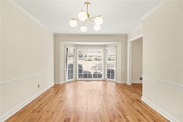 910 Windsor Trl, Roswell, GA 30076