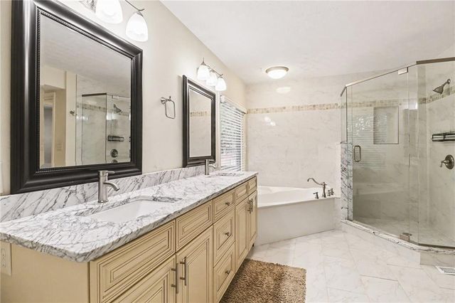 910 Windsor Trl, Roswell, GA 30076