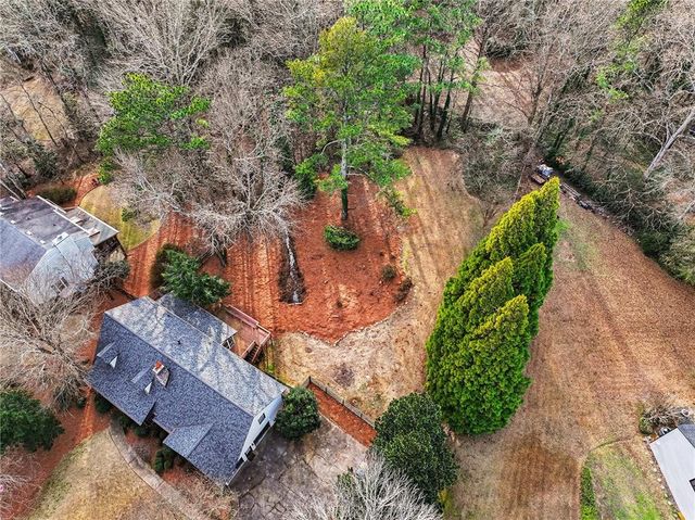 910 Windsor Trl, Roswell, GA 30076