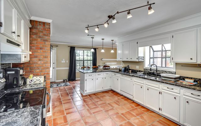 602 Bay Park Drive, Brandon, MS 39047