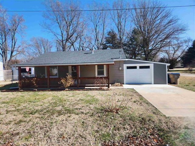 306 N Washington St, Belle Plaine, KS 67013