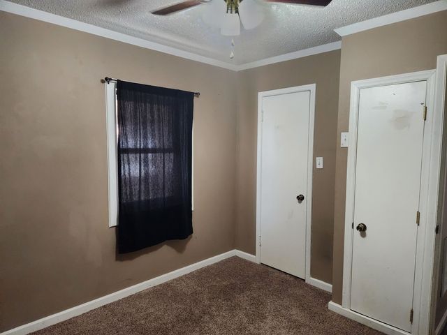 306 N Washington St, Belle Plaine, KS 67013