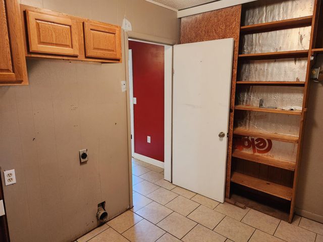 306 N Washington St, Belle Plaine, KS 67013