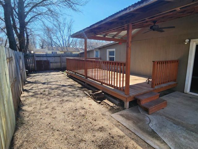 306 N Washington St, Belle Plaine, KS 67013