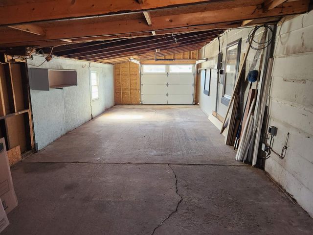 306 N Washington St, Belle Plaine, KS 67013