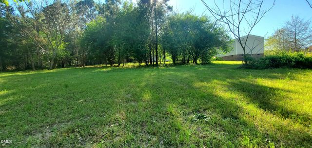 52 Go Cart Road, Four Oaks, NC 27524