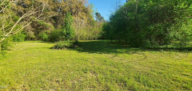 52 Go Cart Road, Four Oaks, NC 27524
